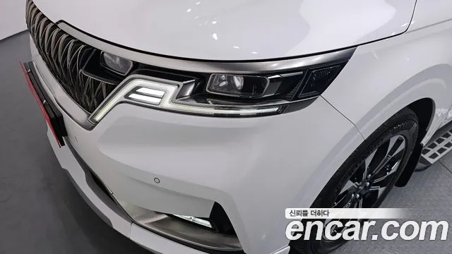 Kia Canival Carnival 4 поколение Бензин 9 мест Hi-Limousine — Фото автомобиля 21