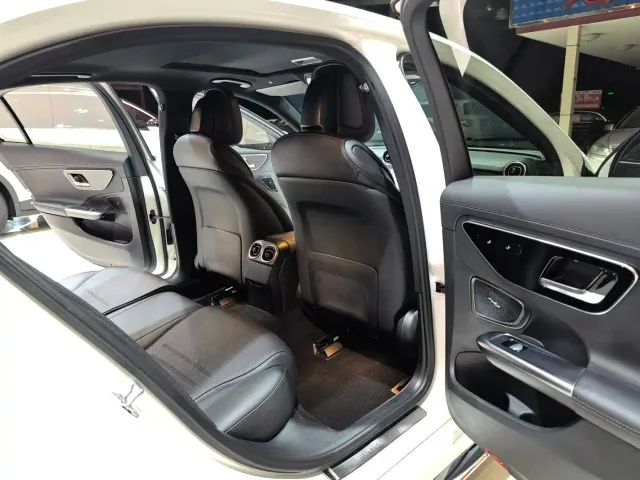 Mercedes-Benz C-Class — Фото автомобиля 12
