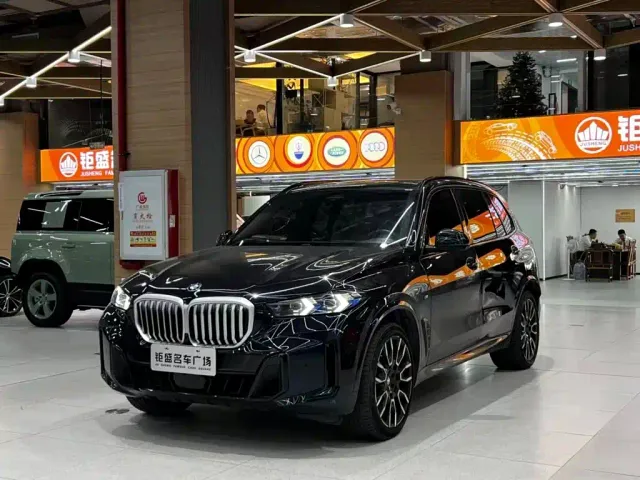 Фотография автомобиля — BMW X5