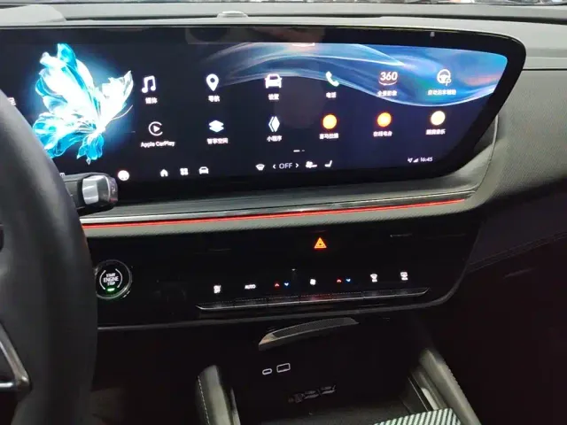 Buick Envision Plus — Фото автомобиля 12