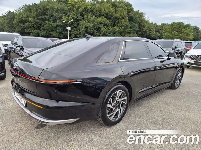Hyundai Grandeur Grandeur (GN7) 2.5 Бензин 2WD — Фото автомобиля 4