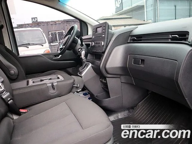 Hyundai Staria Staria Карго 3 места — Фото автомобиля 10