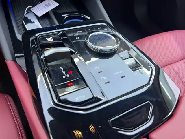 BMW 5 Series — Фото автомобиля 11