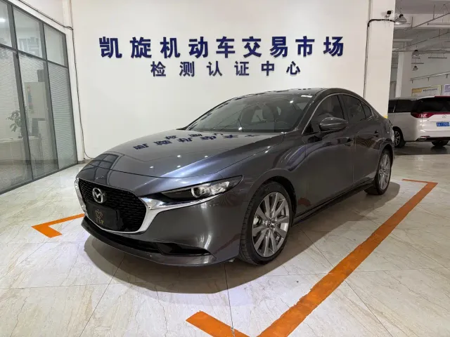 Фотография автомобиля — Mazda Axela