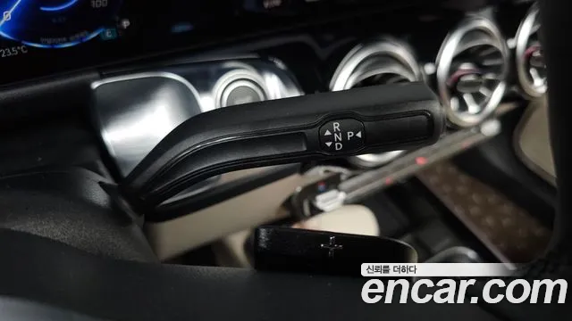 Mercedes-Benz EQB X243 — Фото автомобиля 9
