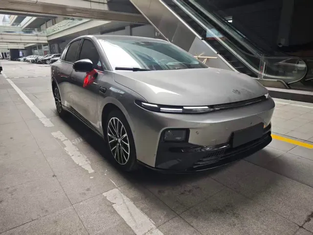 Leapmotor B01 — Фото автомобиля 3