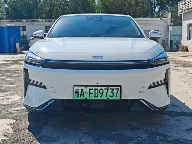 Geely Galaxy L6 — Фото автомобиля 2