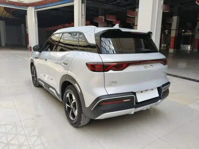 BYD Yuan UP — Фото автомобиля 13