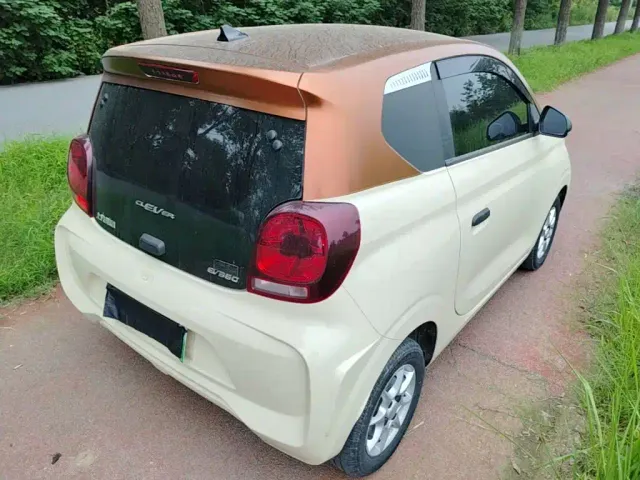 Roewe Clever — Фото автомобиля 6