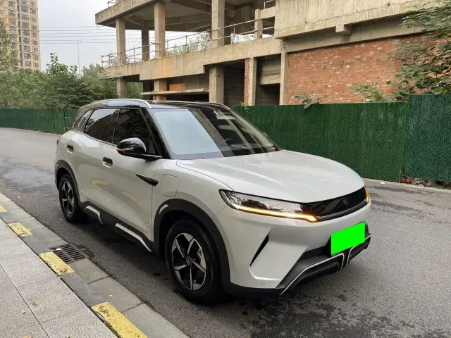 BYD Yuan UP — Фото автомобиля 12