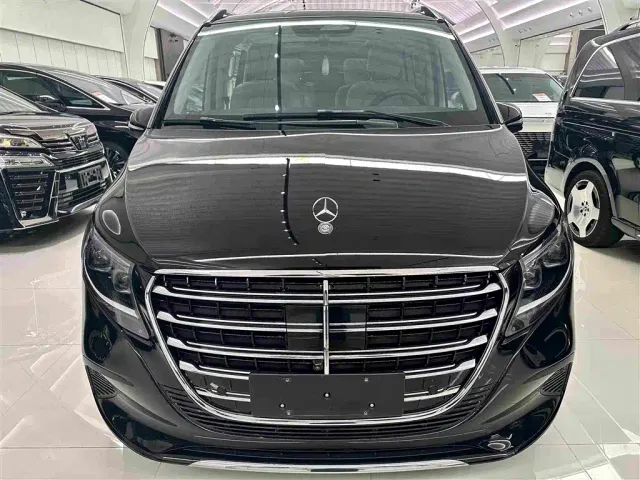 Mercedes-Benz V-Class — Фото автомобиля 2