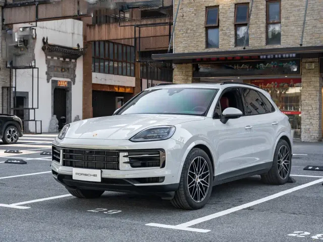 Фотография автомобиля — Porsche Cayenne