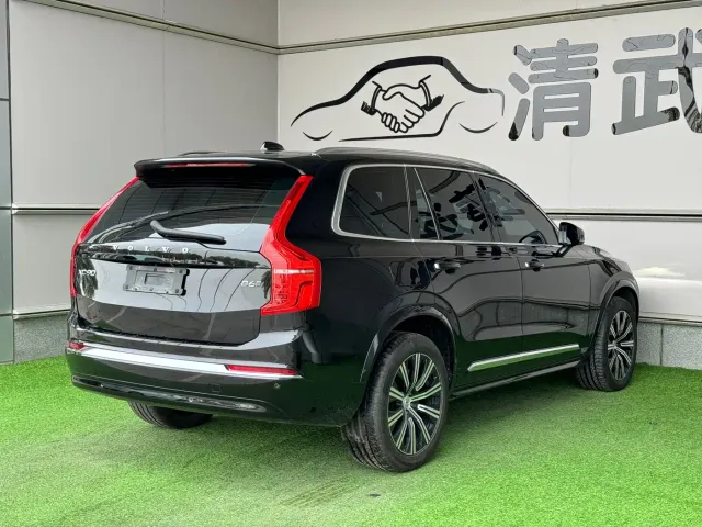 Volvo XC90 — Фото автомобиля 13