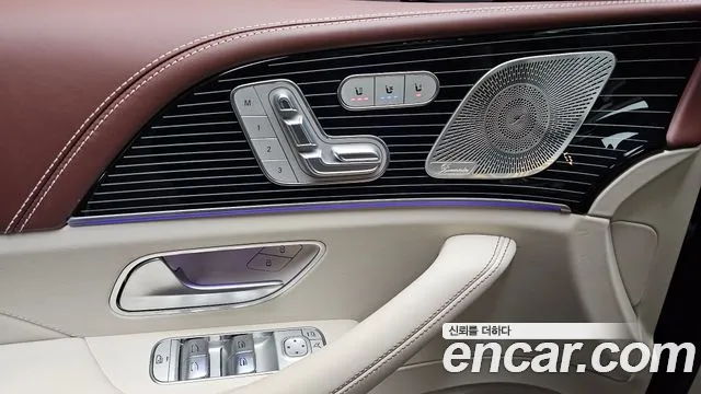 Mercedes-Benz GLS-Class — Фото автомобиля 26