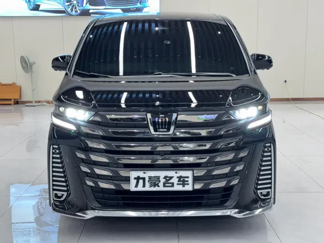 Toyota Vellfire — Фото автомобиля 2