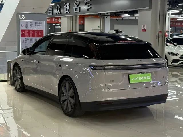 Li Auto i6 — Фото автомобиля 7