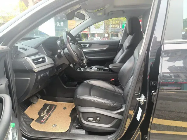 Chery Tiggo 8 — Фото автомобиля 4