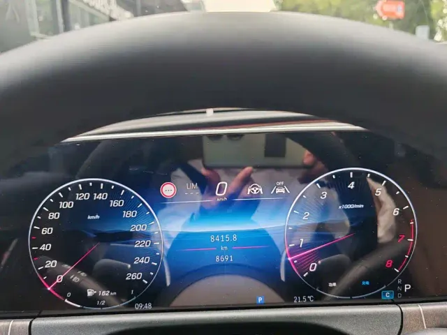Mercedes-Benz E-Class — Фото автомобиля 16