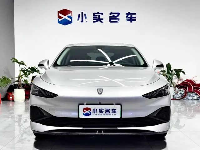 Roewe D7 — Фото автомобиля 2