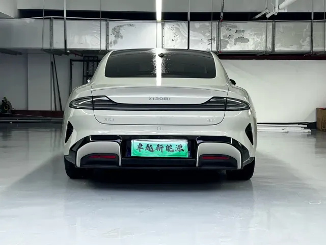 Xiaomi SU7 — Фото автомобиля 12