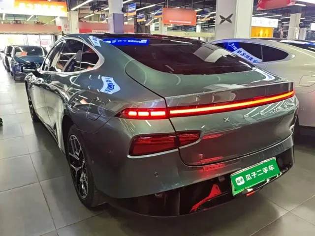 Xpeng P7 — Фото автомобиля 4