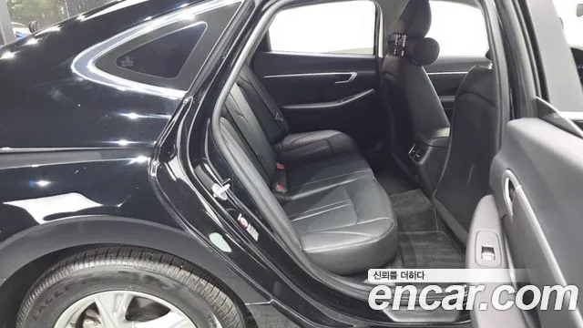 Hyundai Sonata Sonata (DN8) 2.0 LPG(Для проката) — Фото автомобиля 11