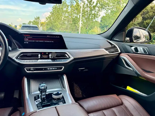 BMW X6 — Фото автомобиля 12