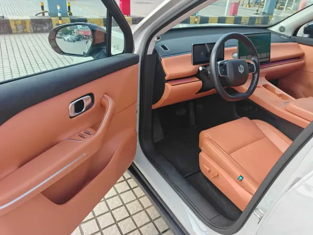 Leapmotor C10 — Фото автомобиля 21