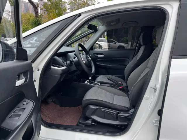 Honda Fit — Фото автомобиля 4
