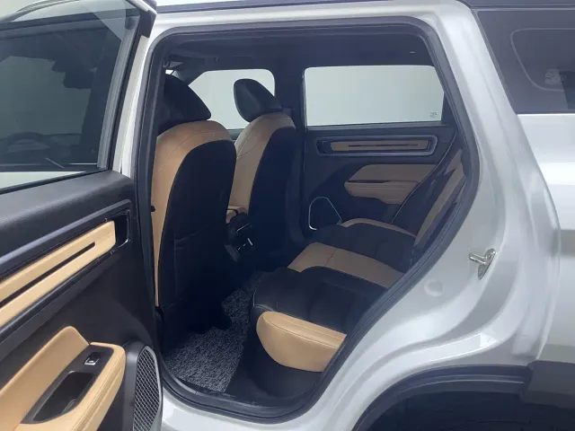 Geely ICON — Фото автомобиля 12