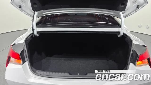 Hyundai Avante CN7 — Фото автомобиля 23