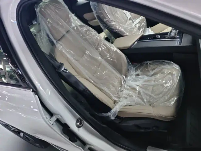 Volvo XC60 — Фото автомобиля 24