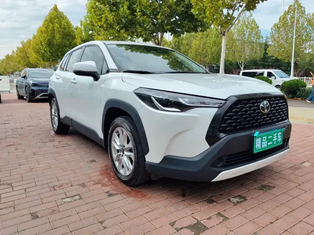 Toyota Corolla Cross — Фото автомобиля 3