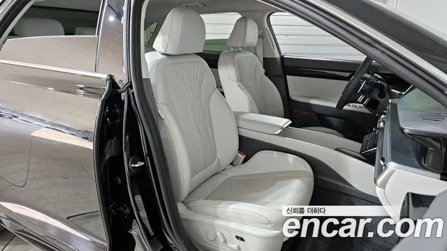 Hyundai Grandeur GN7 — Фото автомобиля 10