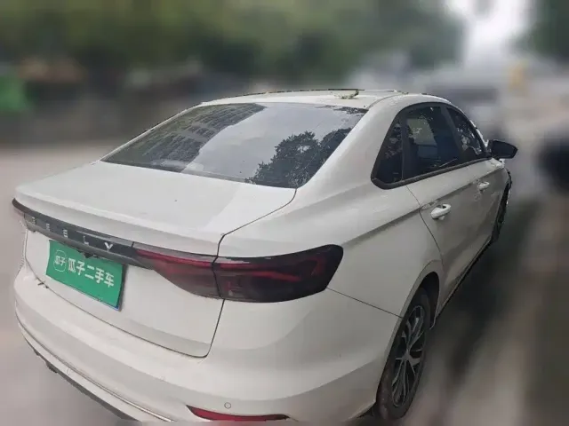Geely Emgrand 2022 4th Generation 1.5L CVT Elite — Фото автомобиля 4