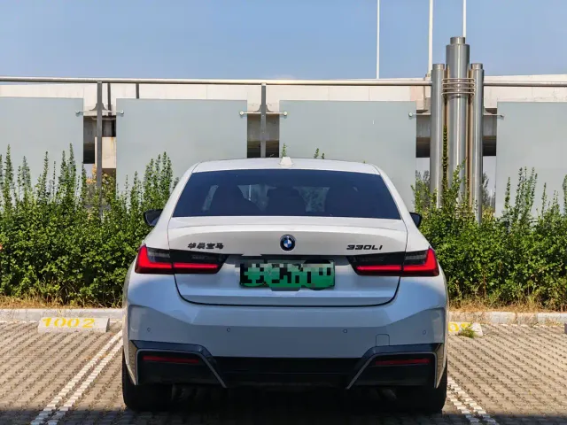 BMW i3 — Фото автомобиля 4