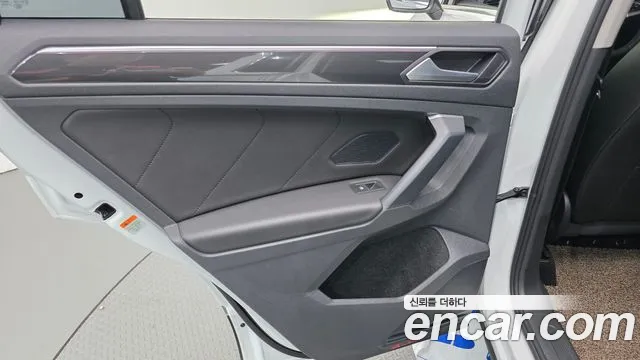 Volkswagen Tiguan Tiguan 2 поколение 2.0 TDI Prestige — Фото автомобиля 25