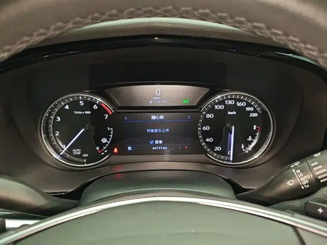 Cadillac XT5 — Фото автомобиля 11