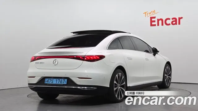 Mercedes-Benz EQE — Фото автомобиля 2