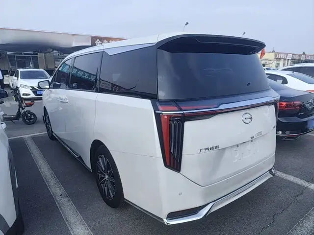 GAC Trumpchi M8 — Фото автомобиля 4