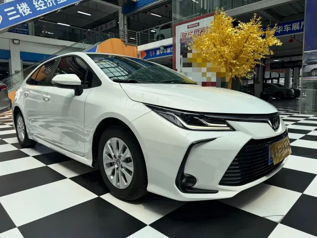 Toyota Corolla — Фото автомобиля 3