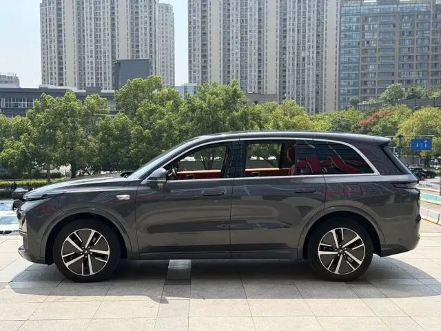 Li Auto Li L8 2024 Pro — Фото автомобиля 3