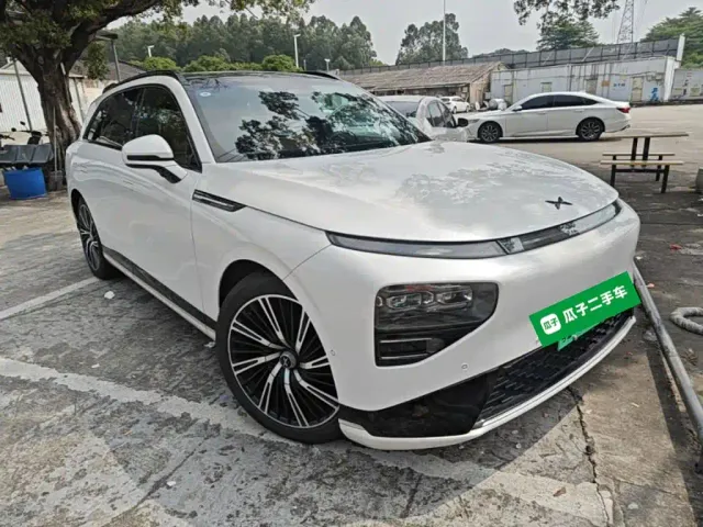 Xpeng G9 — Фото автомобиля 3
