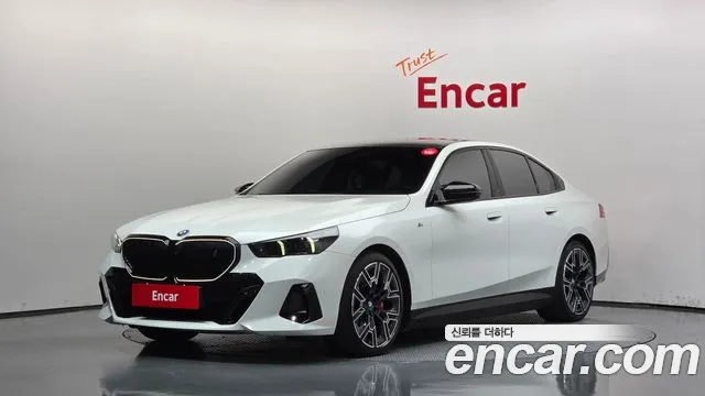 Фотография автомобиля — BMW i5 G60