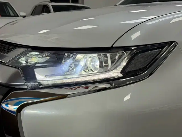 Mitsubishi Outlander — Фото автомобиля 21
