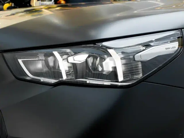 BMW BMW 5 Series 2026 BMW 530Li Year of the Horse Edition — Фото автомобиля 8