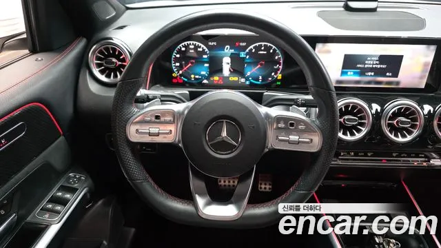Mercedes-Benz GLB-Class — Фото автомобиля 13