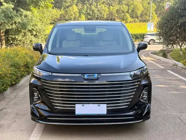 Bestune Besturn M9 — Фото автомобиля 2