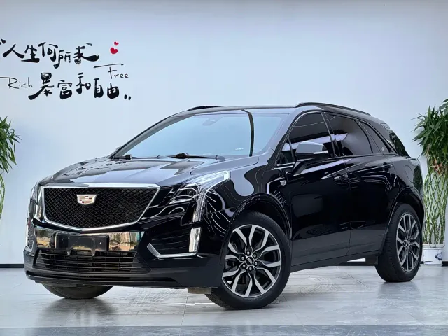 Фотография автомобиля — Cadillac XT5
