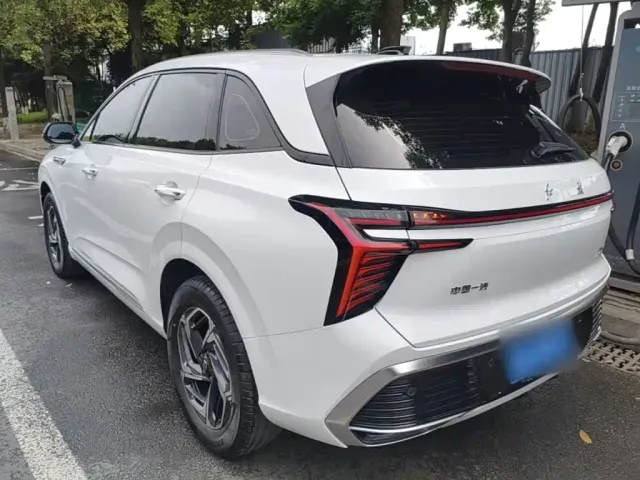 Hongqi Hongqi HS3 2023 1.5T 2WD Virtue Edition — Фото автомобиля 4